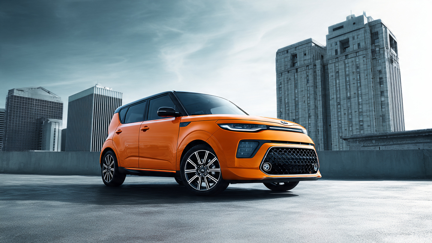 Kia Soul boxy profile highlighting its tall roofline on a compact subcompact platform